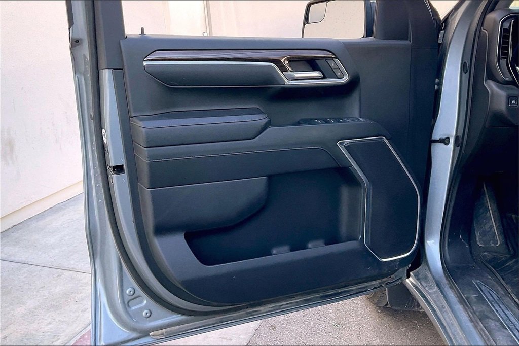 Used 2025 Chevrolet Silverado 1500 LT image 21