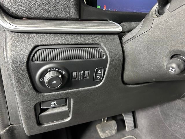 Used 2023 Jeep Wagoneer L Series III w/ Convenience Group I image 22