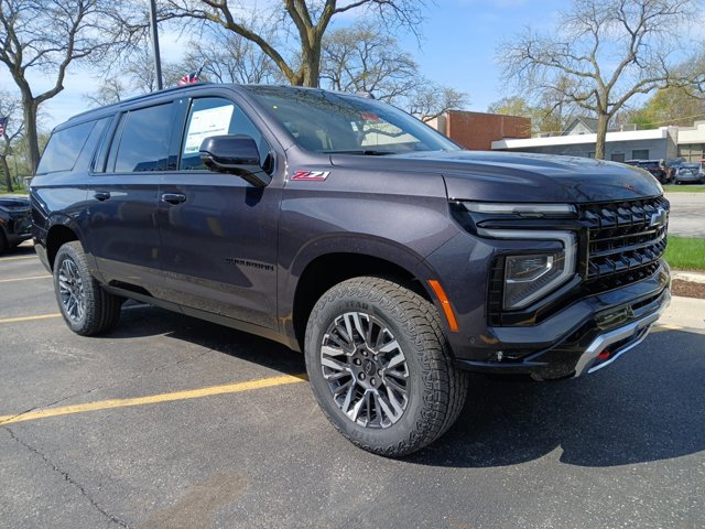 New 2026 Chevrolet Suburban Z71 image 2