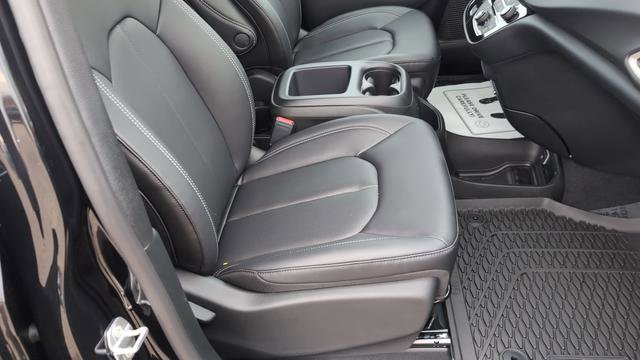 New 2026 Chrysler Voyager LX image 28