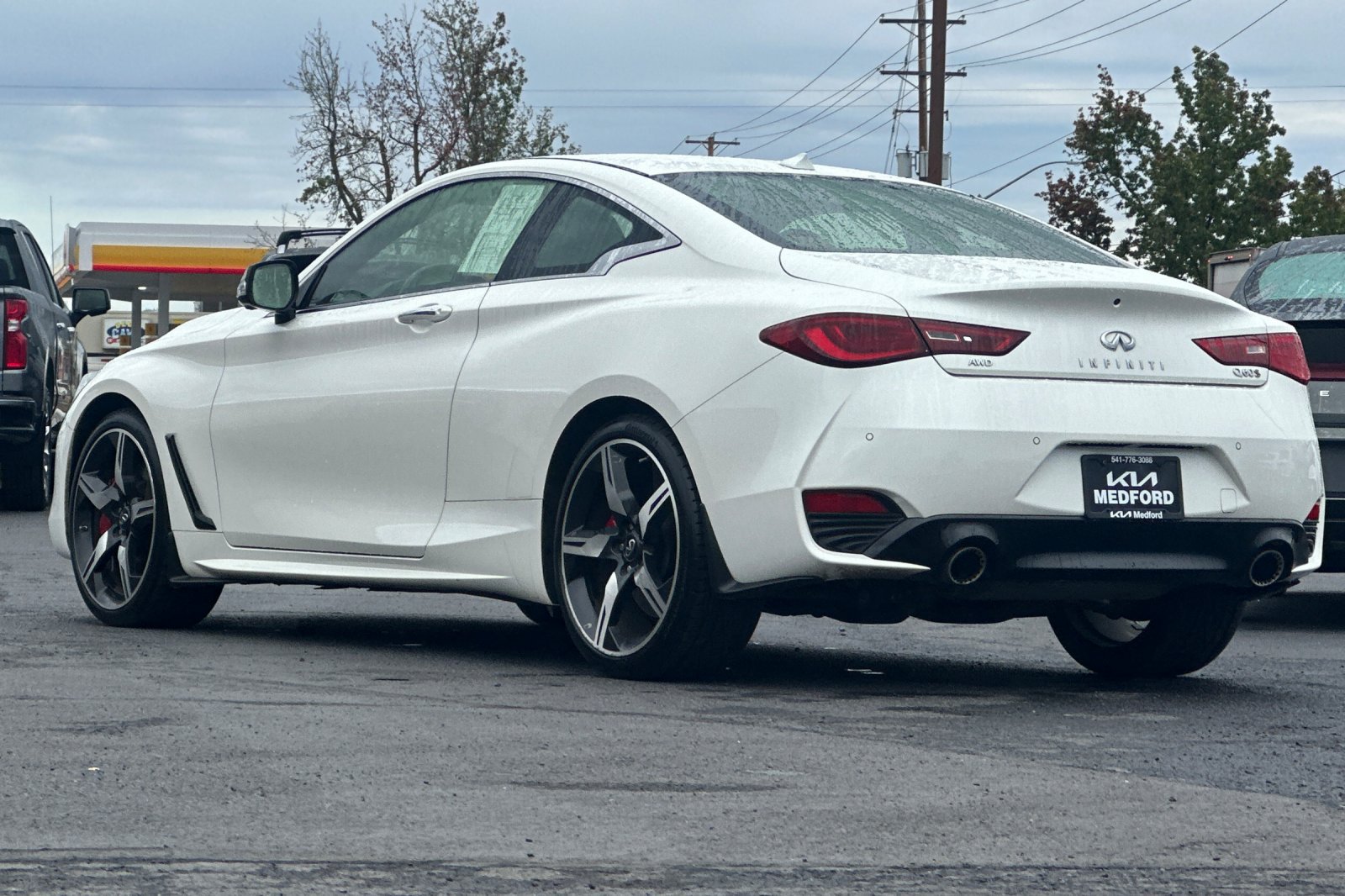 Used 2022 INFINITI Q60 Red Sport 400 w/ Cargo Package AWD/4WD image 7