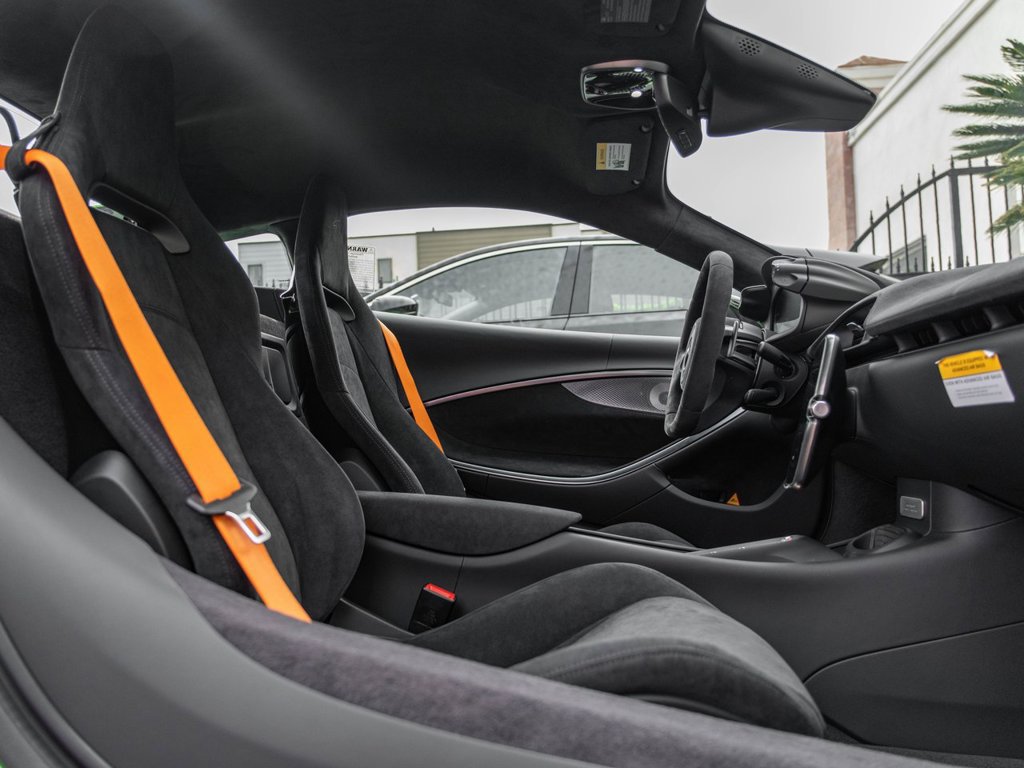 New 2026 McLaren Artura RWD image 10