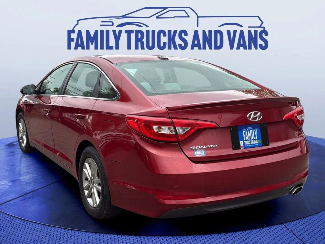 Used 2015 Hyundai Sonata SE FWD image 3