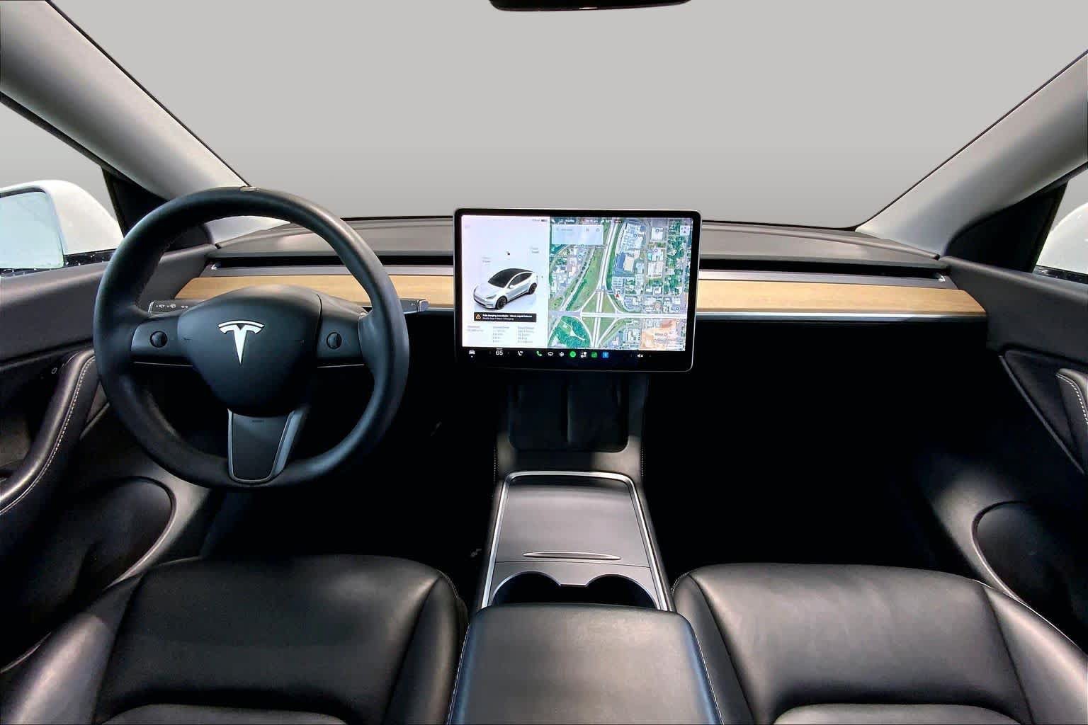 Used 2022 Tesla Model Y Long Range AWD/4WD image 15