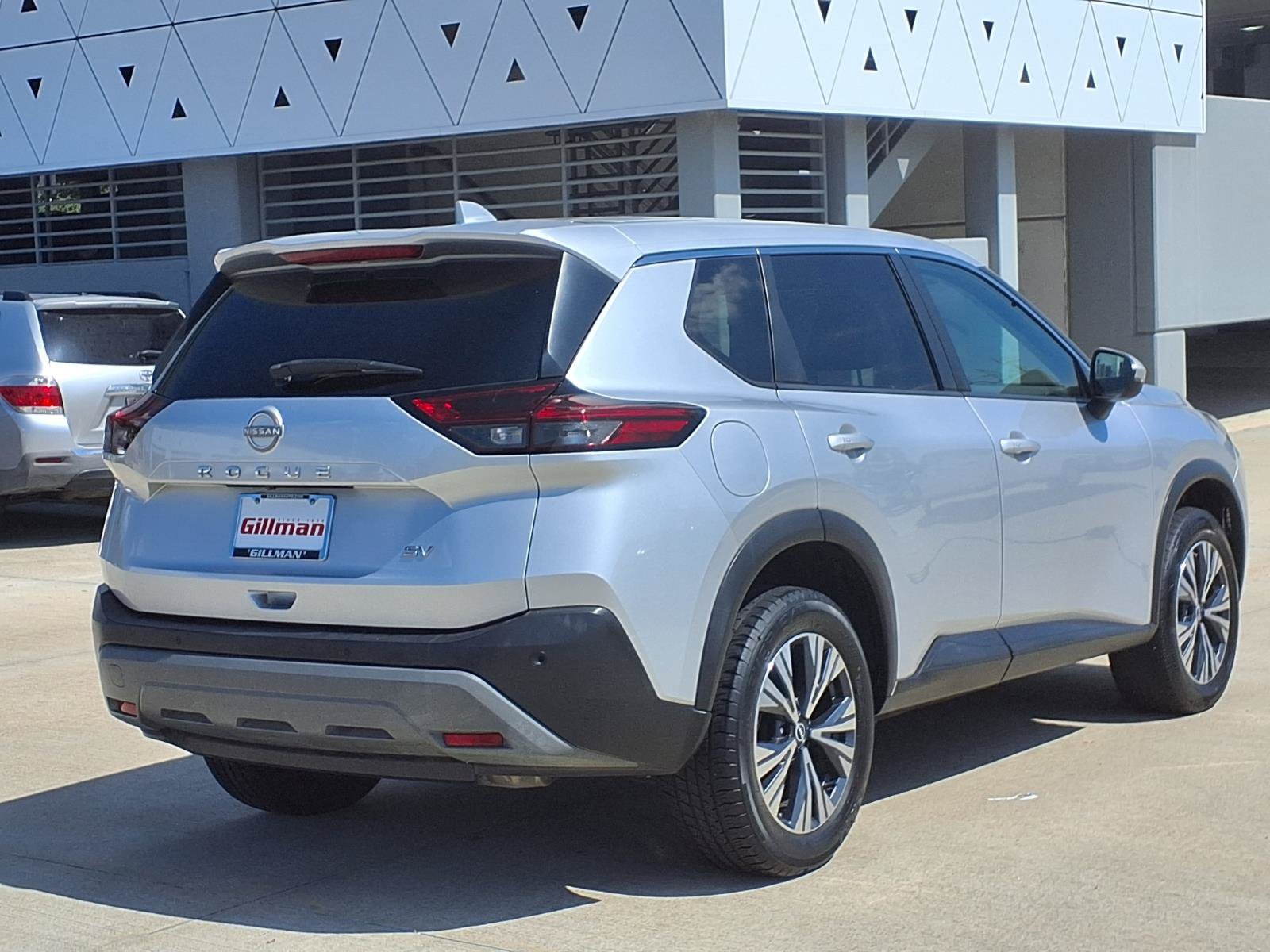 Used 2022 Nissan Rogue SV FWD image 27