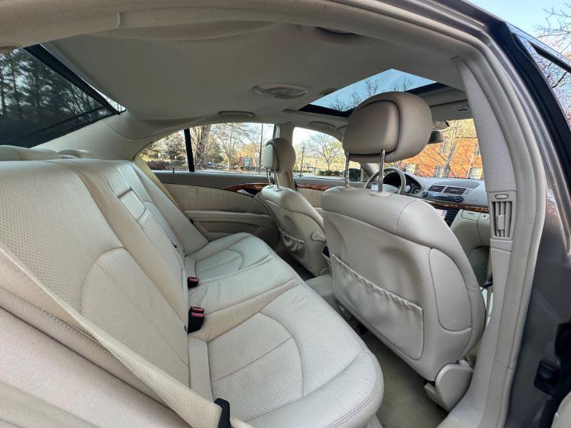 Used 2006 Mercedes-Benz E 500 Sedan image 36