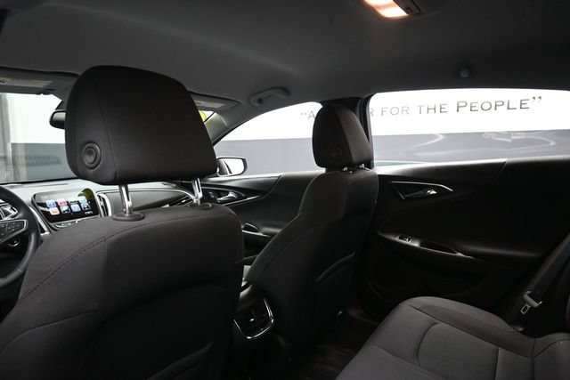 Used 2017 Chevrolet Malibu LT FWD image 25
