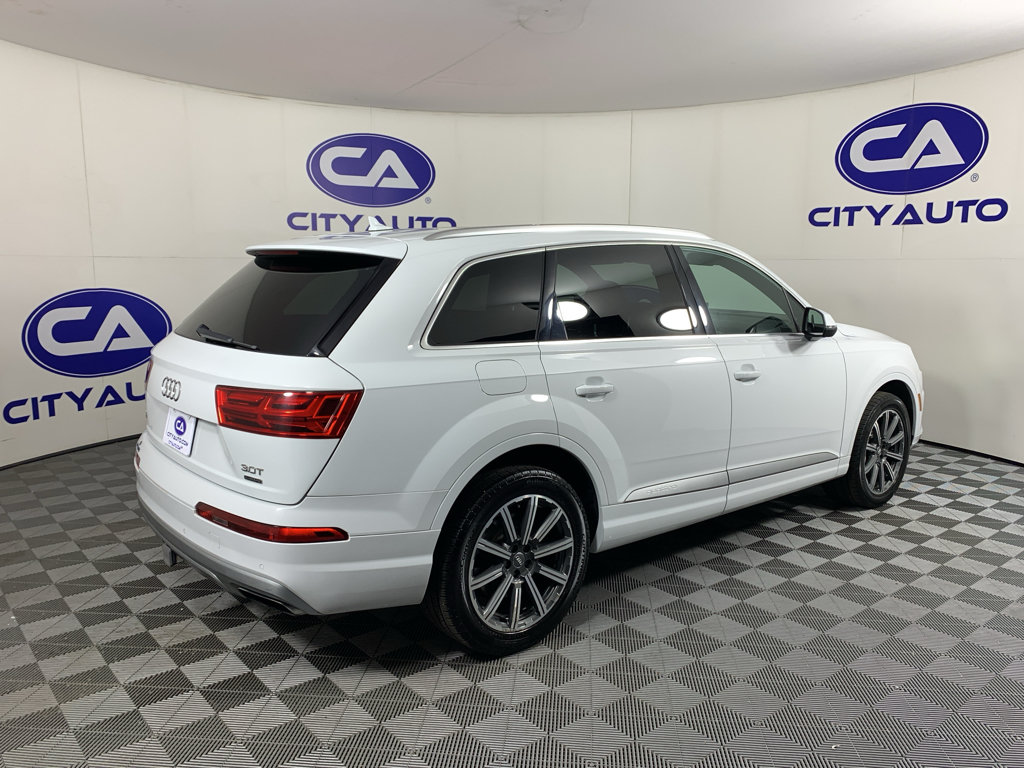 Used 2017 Audi Q7 3.0T Premium Plus w/ Premium Plus Package AWD/4WD image 3