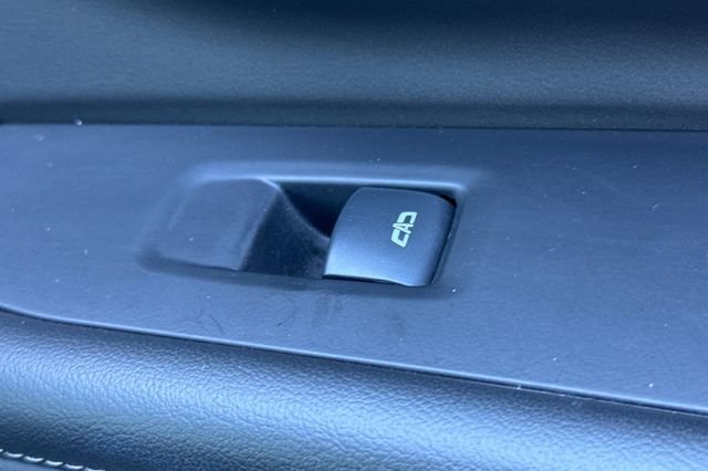 Used 2024 Chevrolet Suburban LT image 23