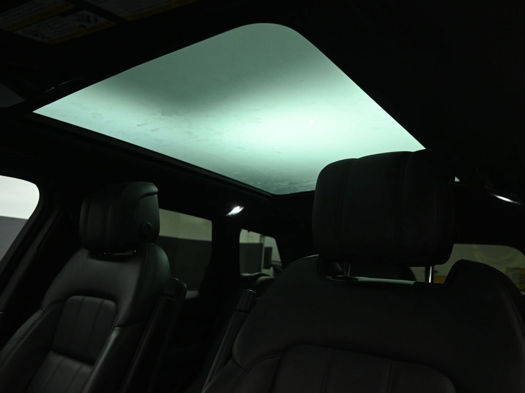 Used 2020 Land Rover Range Rover Sport HSE image 20