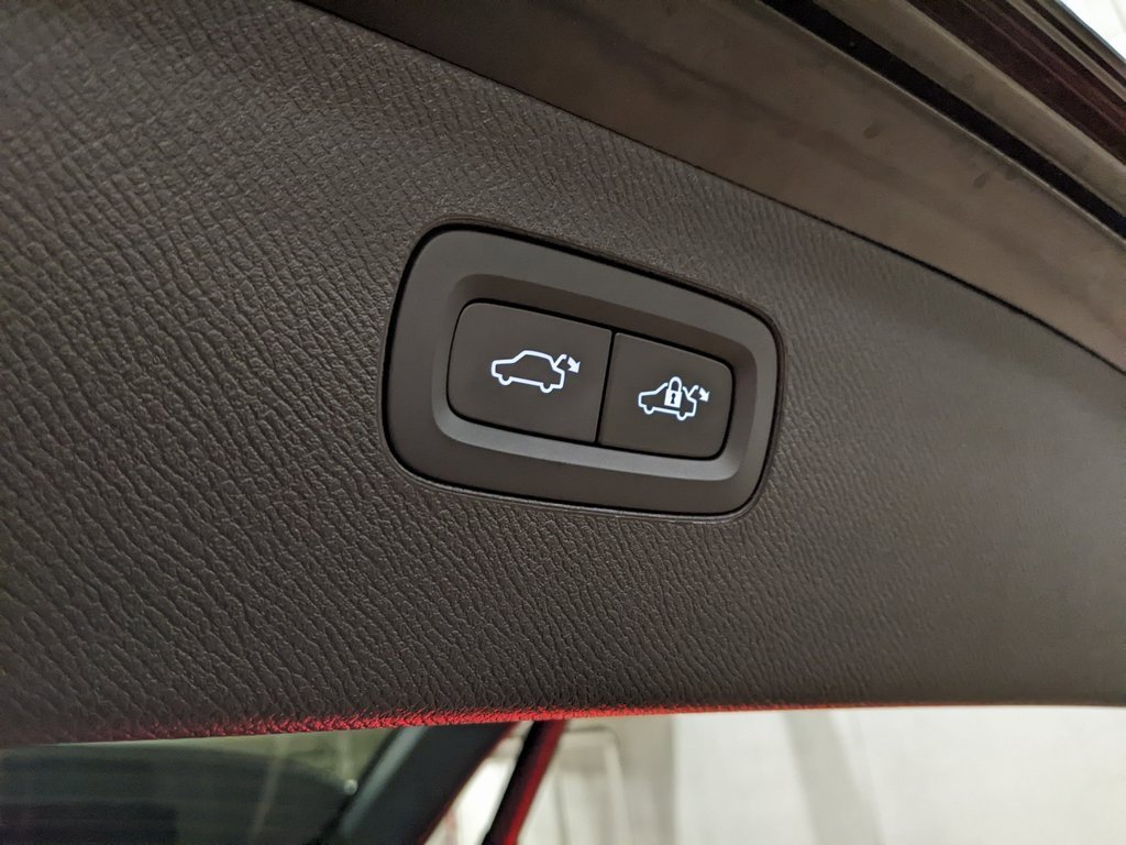 New 2026 Volvo XC90 B6 Plus w/ Protection Package Premier image 29