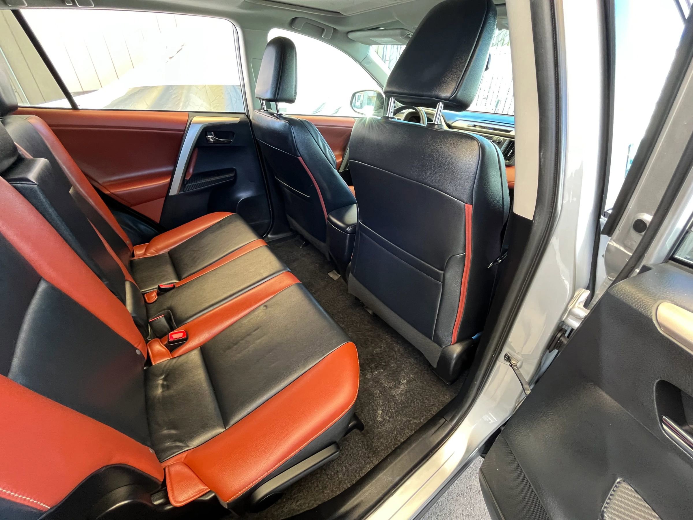 Used 2013 Toyota RAV4 Limited image 15