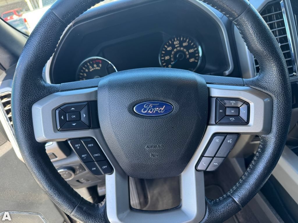 Used 2015 Ford F150 Lariat w/ Equipment Group 502A Luxury AWD/4WD image 9