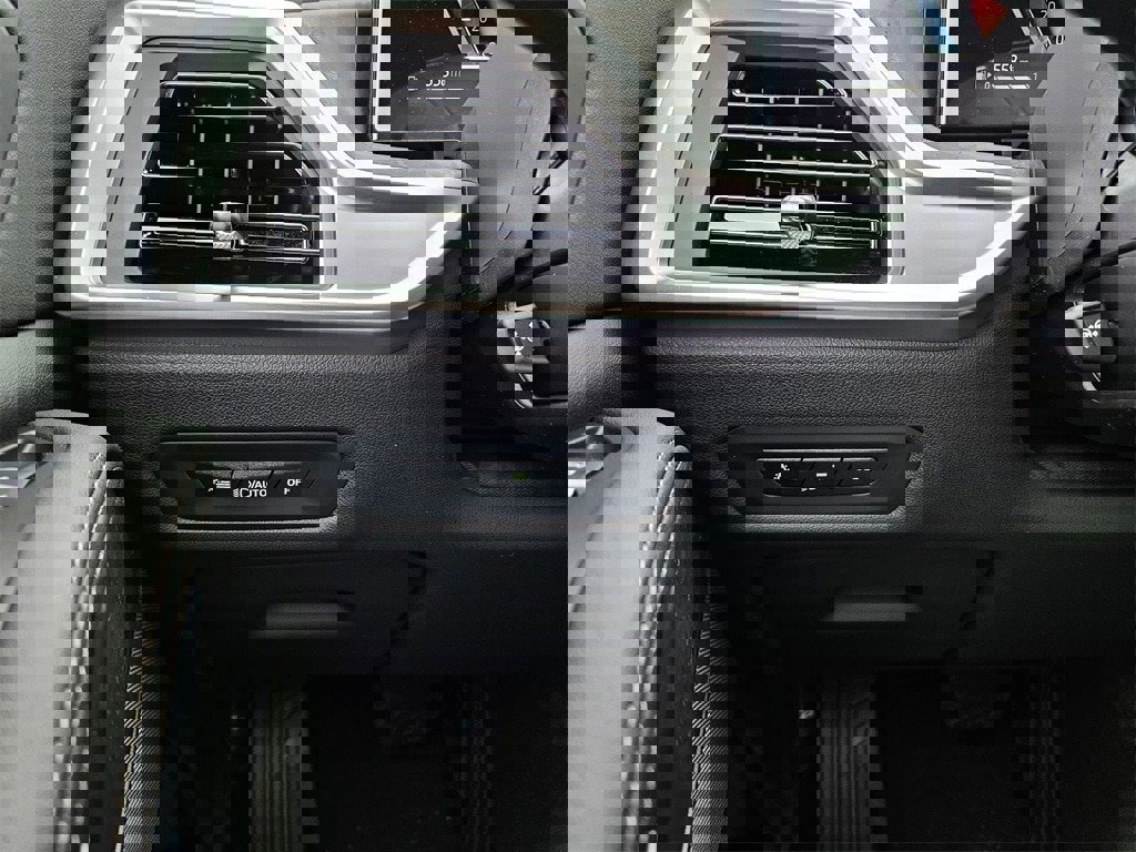 New 2026 BMW X5 xDrive40i image 17