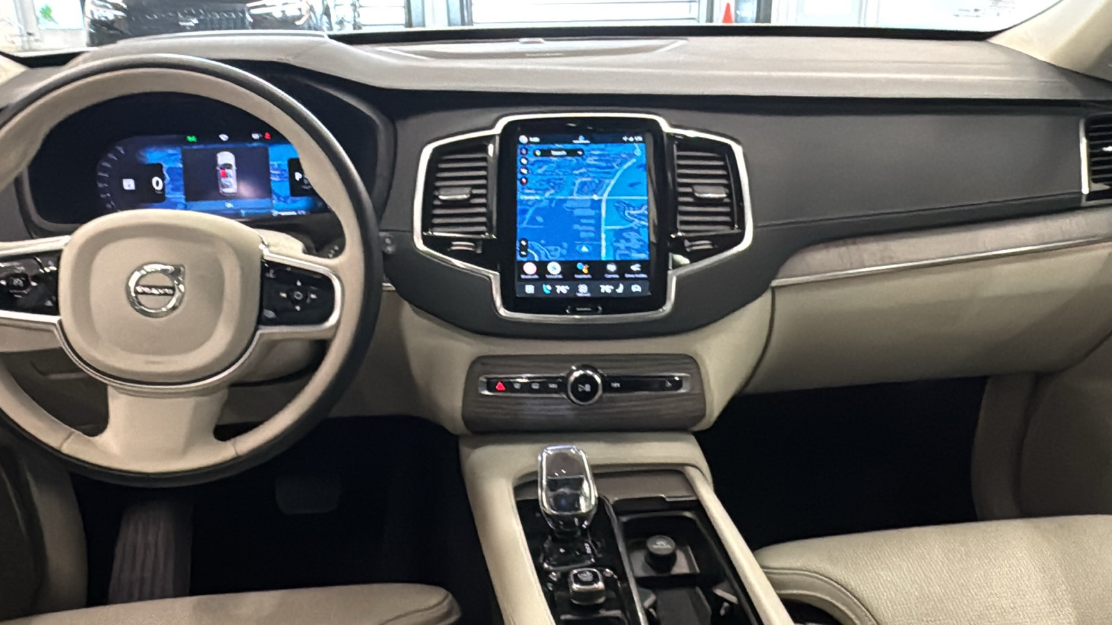 Used 2023 Volvo XC90 B6 Ultimate w/ Lounge Package AWD/4WD image 11