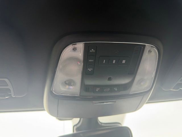 Used 2022 Dodge Durango GT AWD/4WD image 32