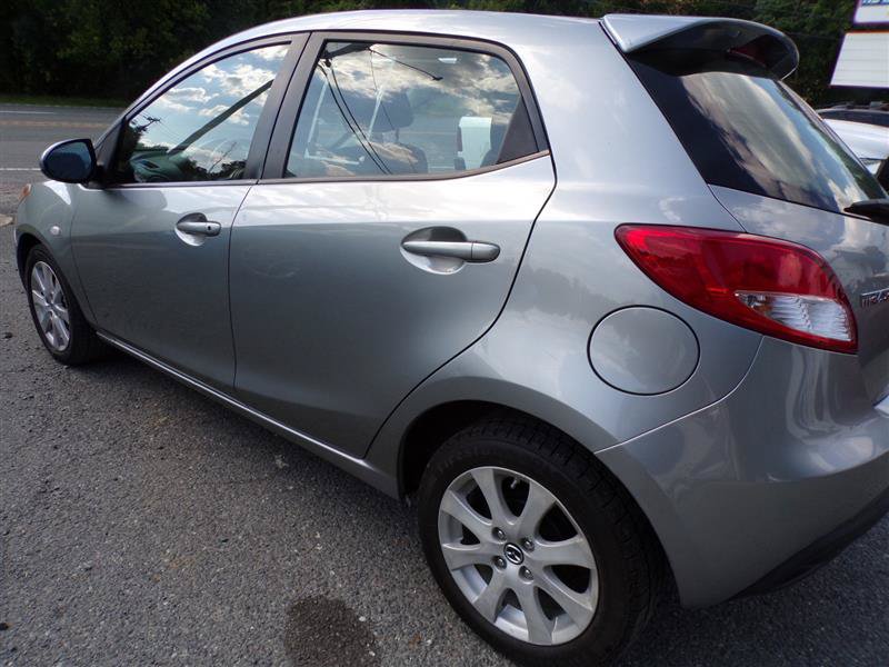 Used 2012 MAZDA MAZDA2 Touring FWD image 8