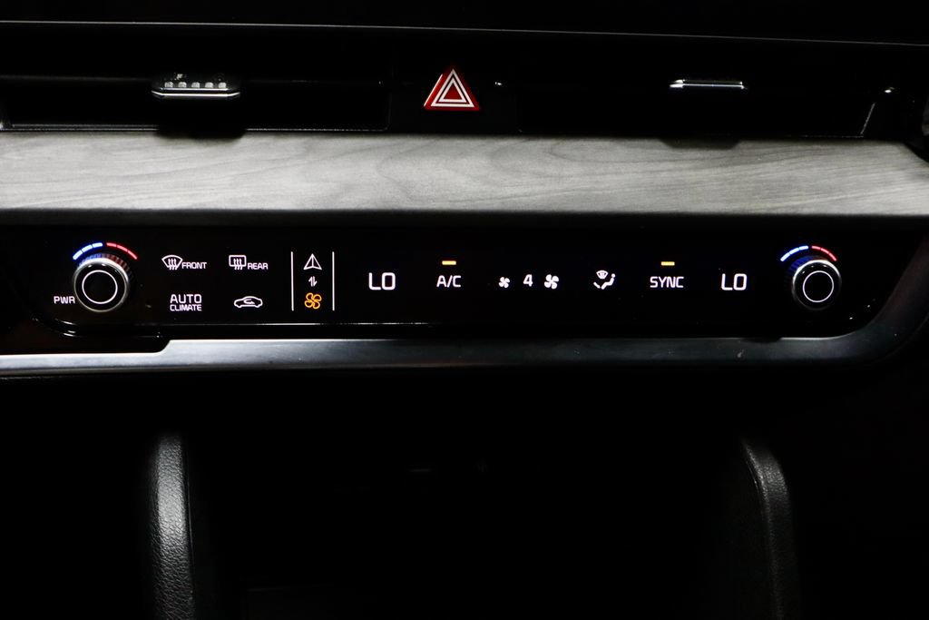 Used 2025 Kia Sportage X-Line w/ Premium Package AWD/4WD image 30