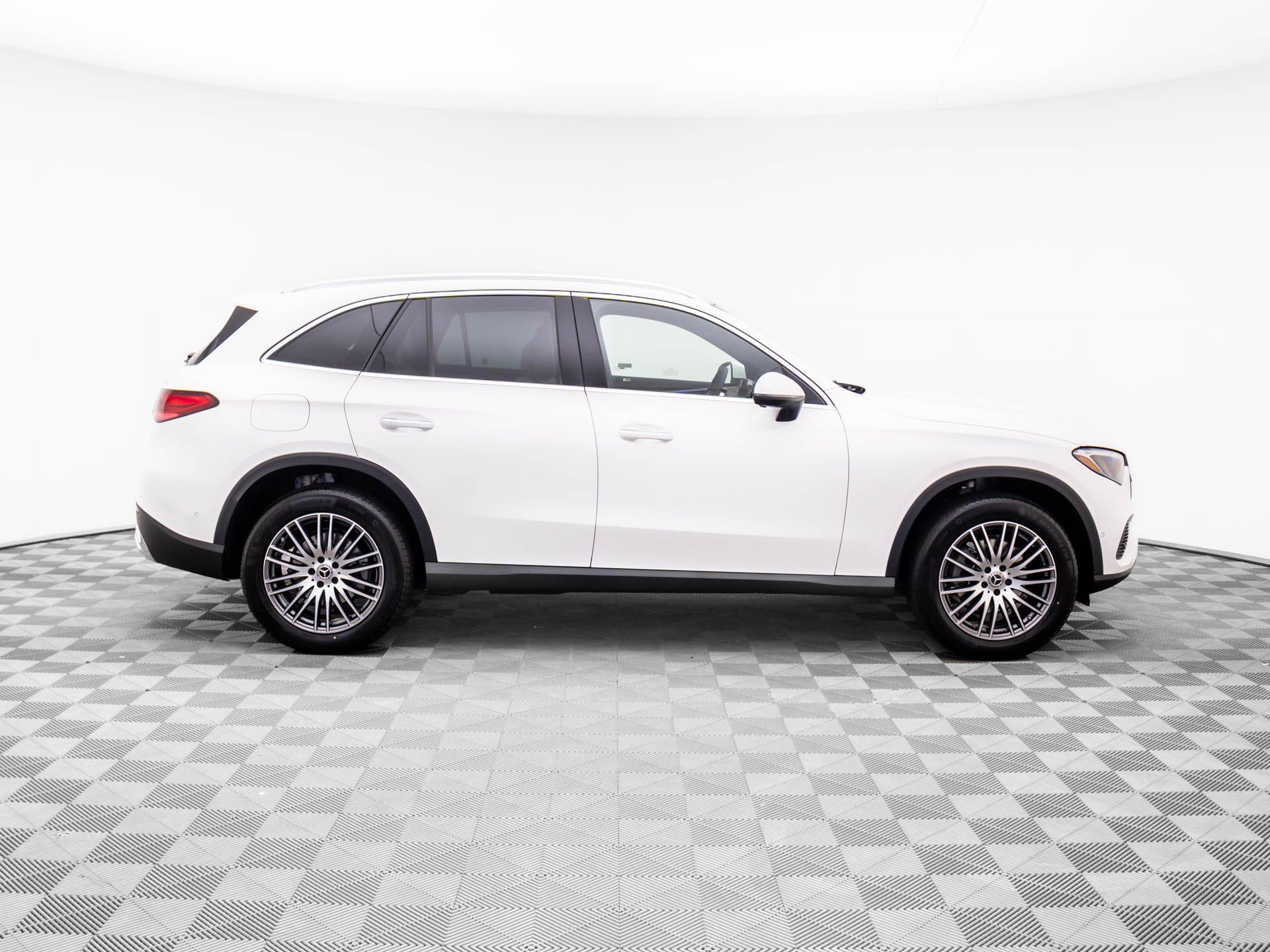 New 2026 Mercedes-Benz GLC 300 4MATIC image 6