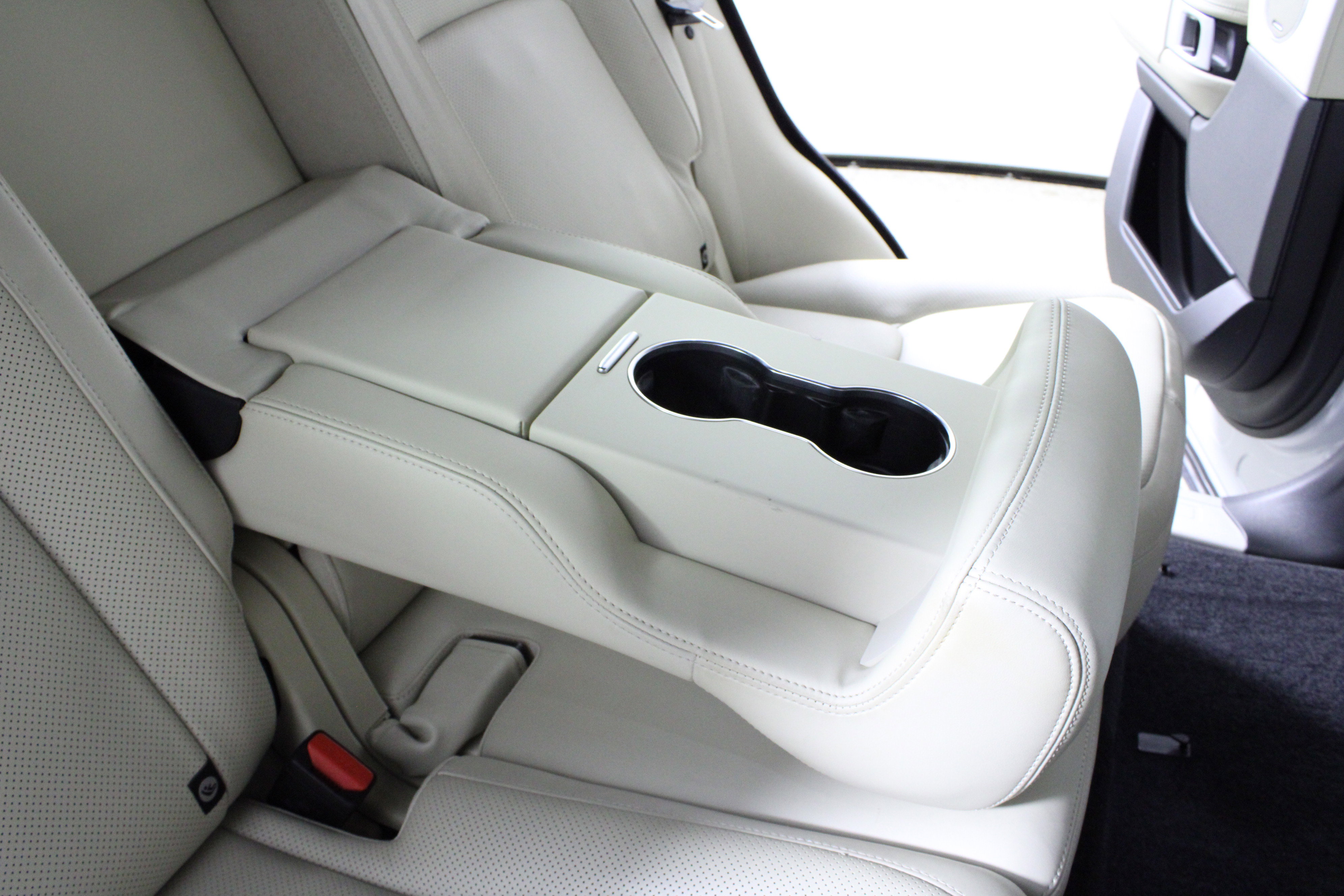 Used 2020 Land Rover Range Rover HSE image 15