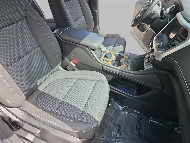 Certified 2023 GMC Acadia SLE w/ Driver Convenience Package image 10