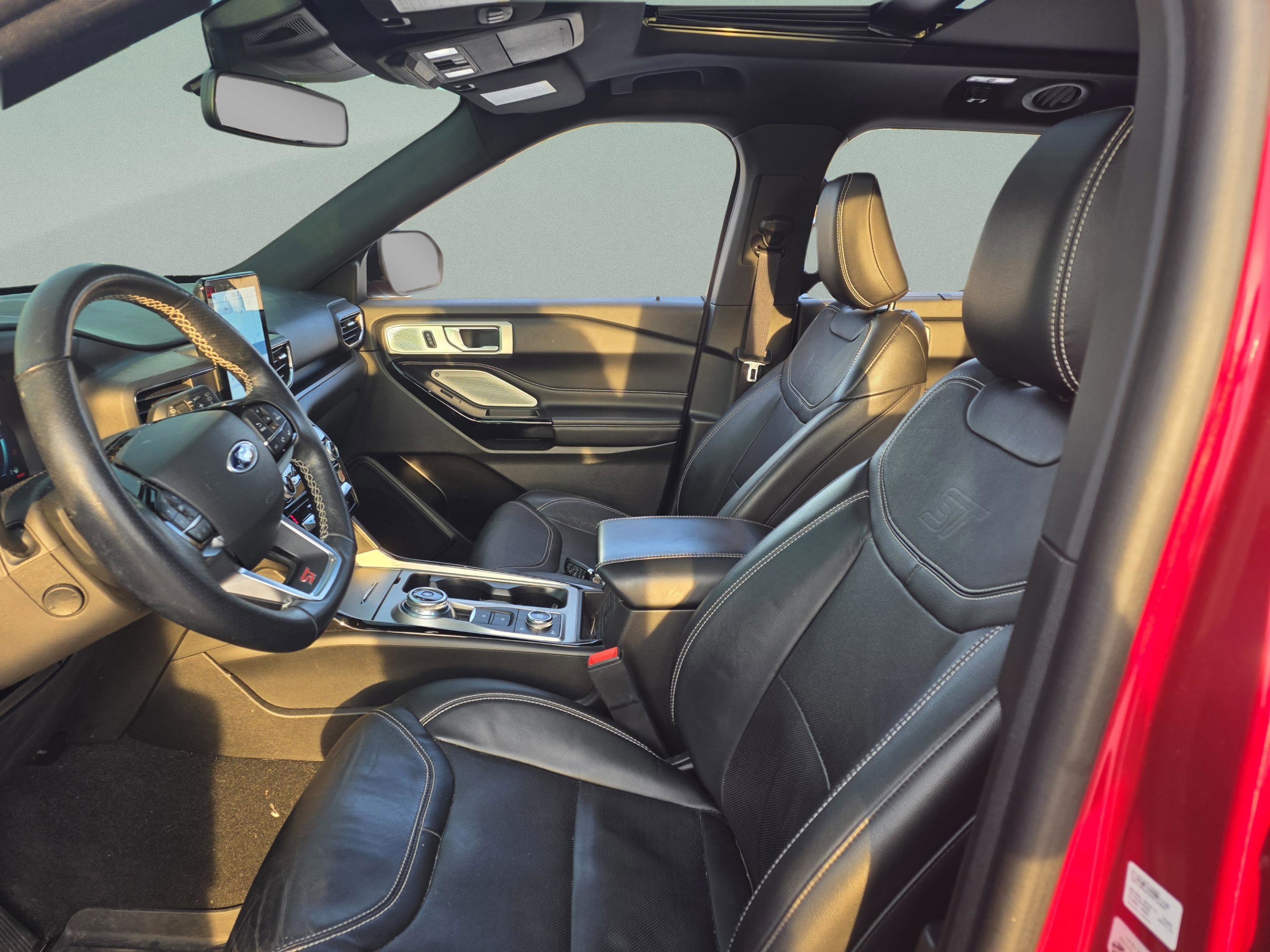 Used 2023 Ford Explorer ST w/ Equipment Group 401A image 12