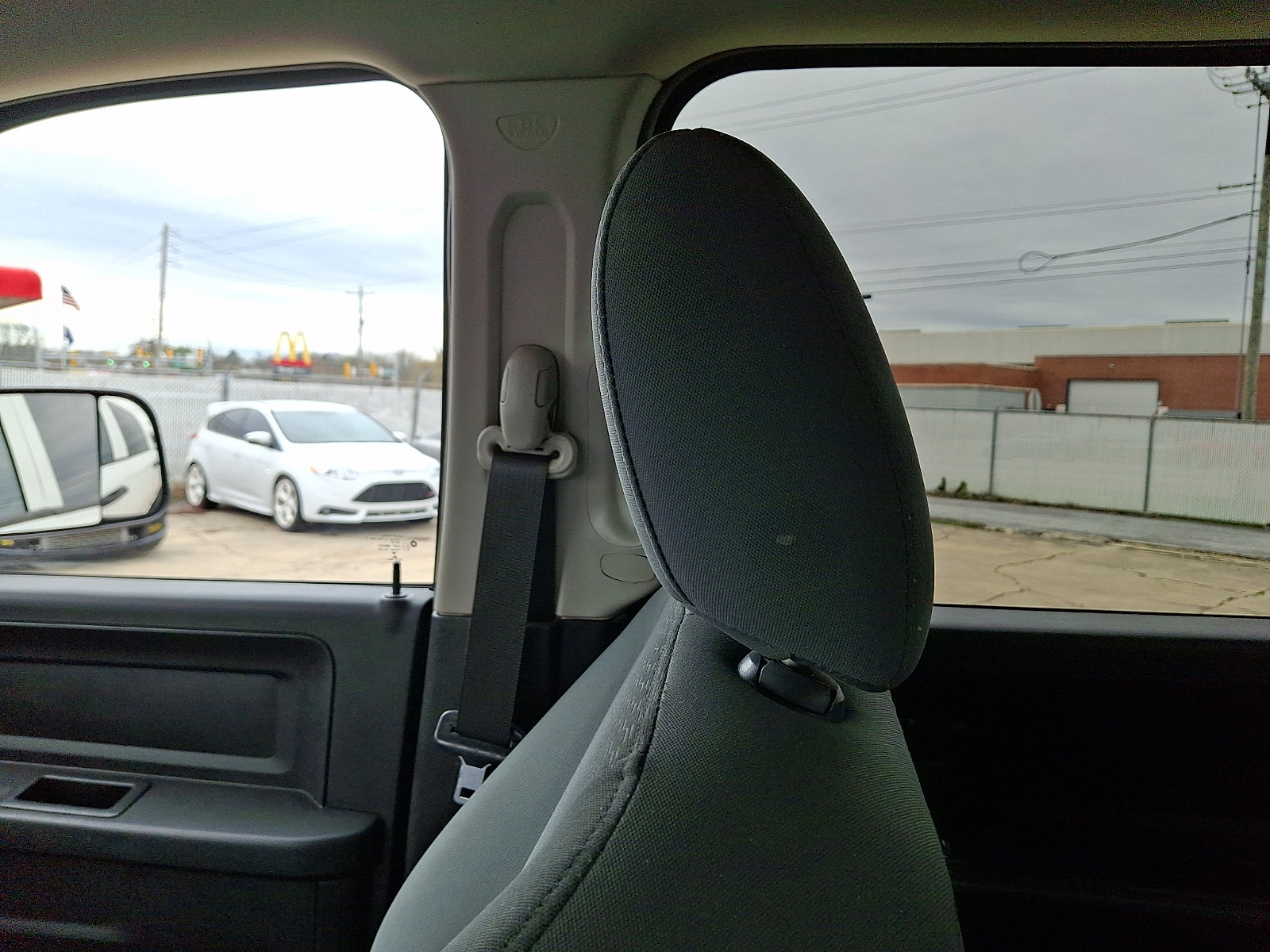 Used 2018 RAM 2500 Tradesman w/ Chrome Appearance Group image 17