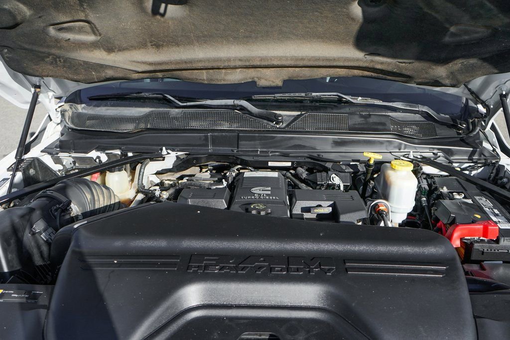 Used 2022 RAM 5500 Tradesman w/ Chrome Appearance Group image 15