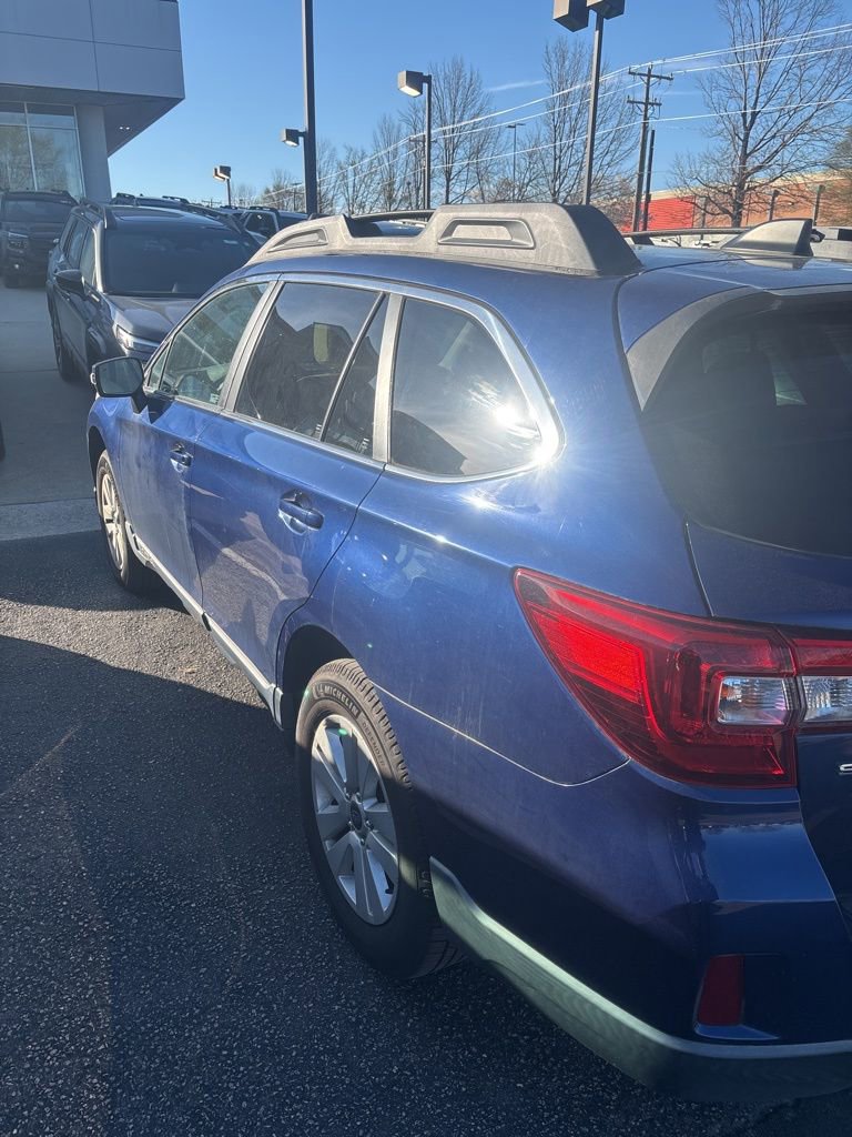 Used 2017 Subaru Outback 2.5i Premium image 4