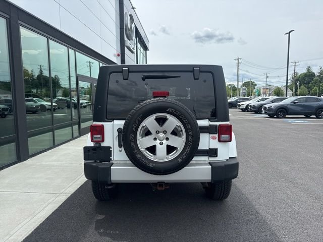 Used 2011 Jeep Wrangler Unlimited Sahara w/ Connectivity Group AWD/4WD image 4