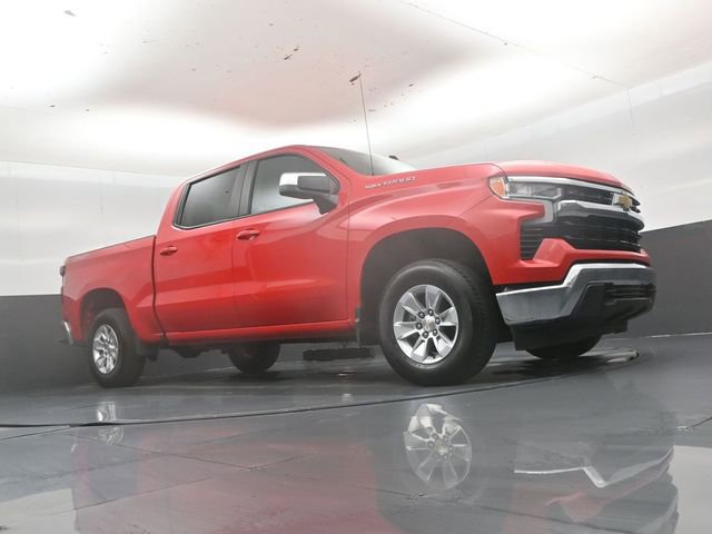 Used 2025 Chevrolet Silverado 1500 LT AWD/4WD image 37
