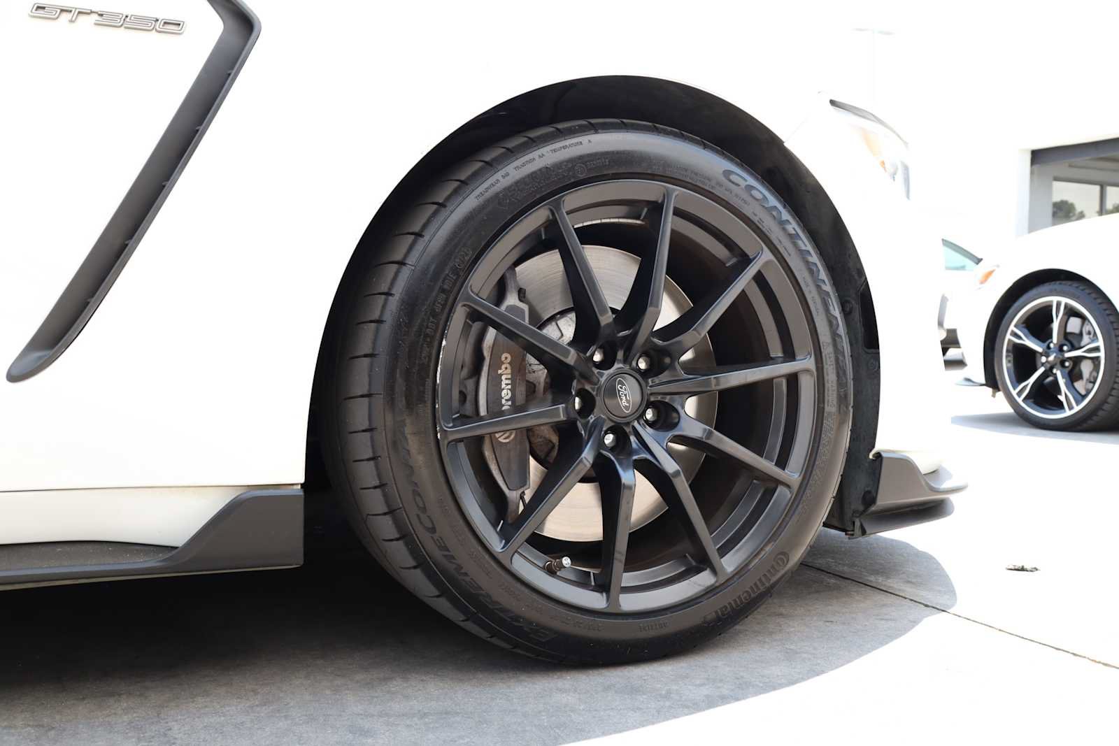 Used 2019 Ford Mustang Shelby GT350 w/ Technology Package RWD image 57