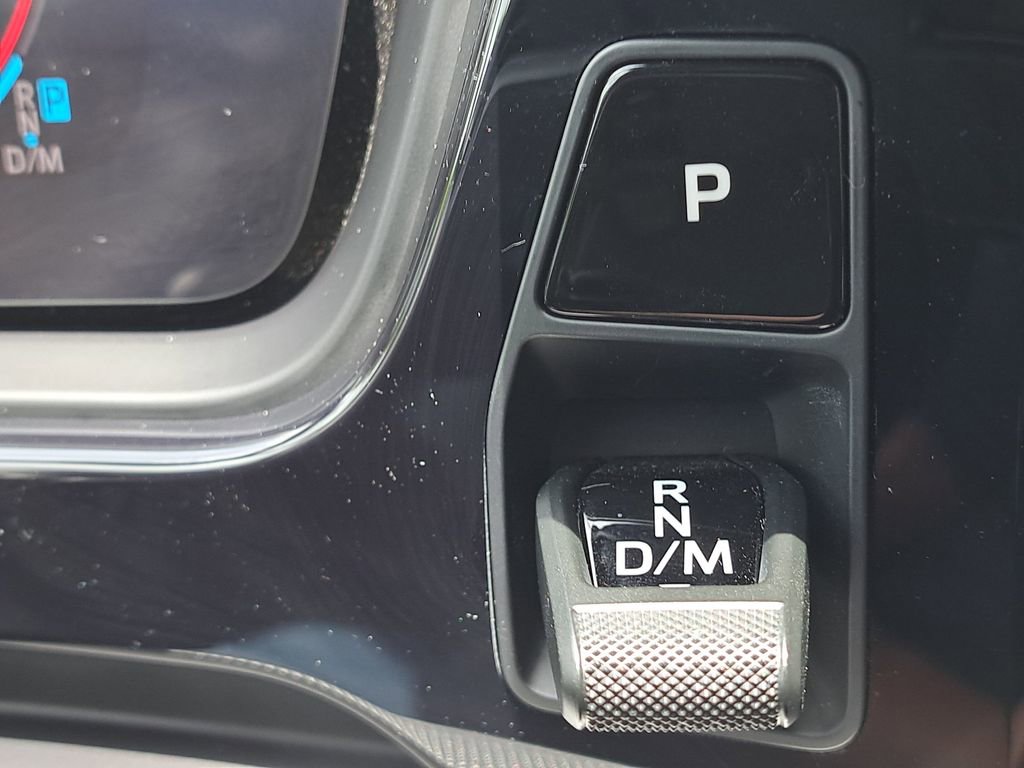 Certified 2025 Porsche Cayenne image 34