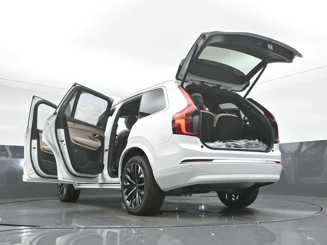 New 2026 Volvo XC90 B6 Ultra w/ Protection Package image 57