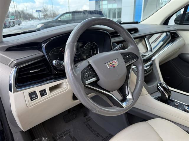 Used 2020 Cadillac XT6 Premium Luxury image 2