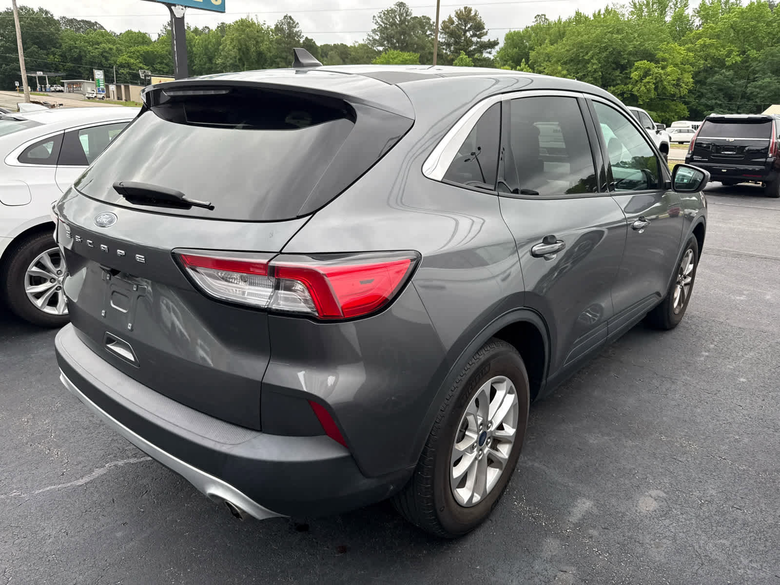Used 2021 Ford Escape SE w/ Convenience Package FWD image 13