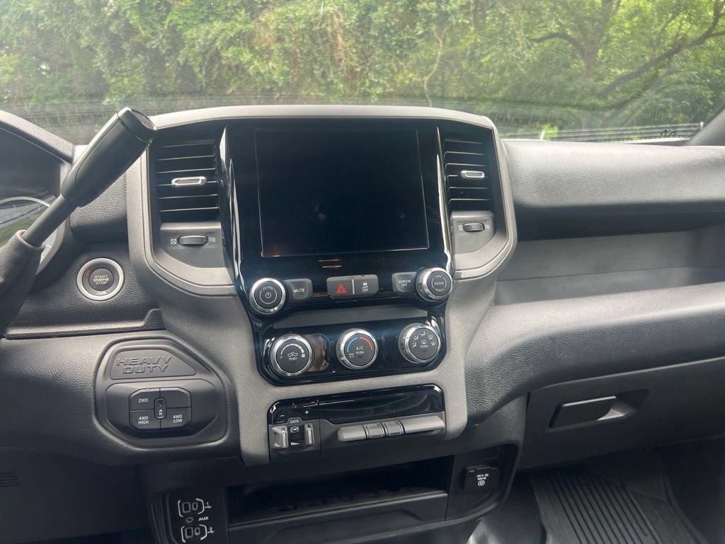 Used 2026 RAM 2500 Tradesman w/ Chrome Appearance Group AWD/4WD image 18
