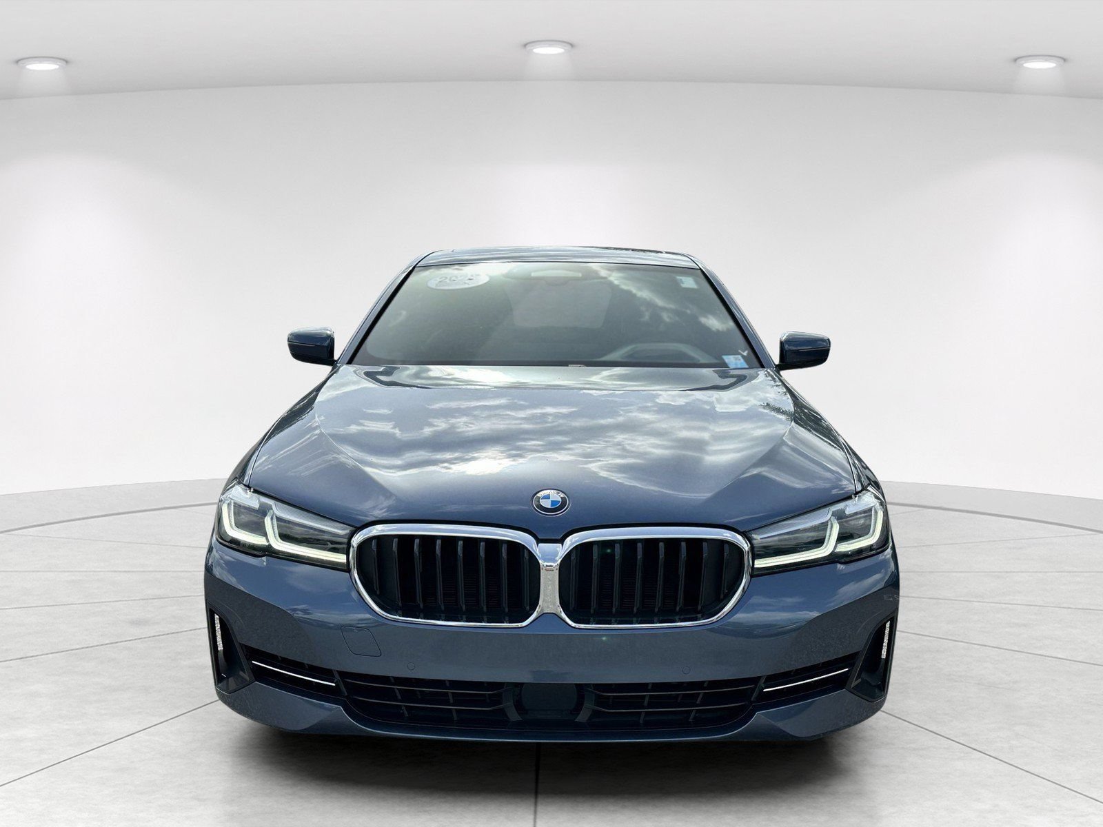 Certified 2023 BMW 540i w/ Executive Package RWD image 2