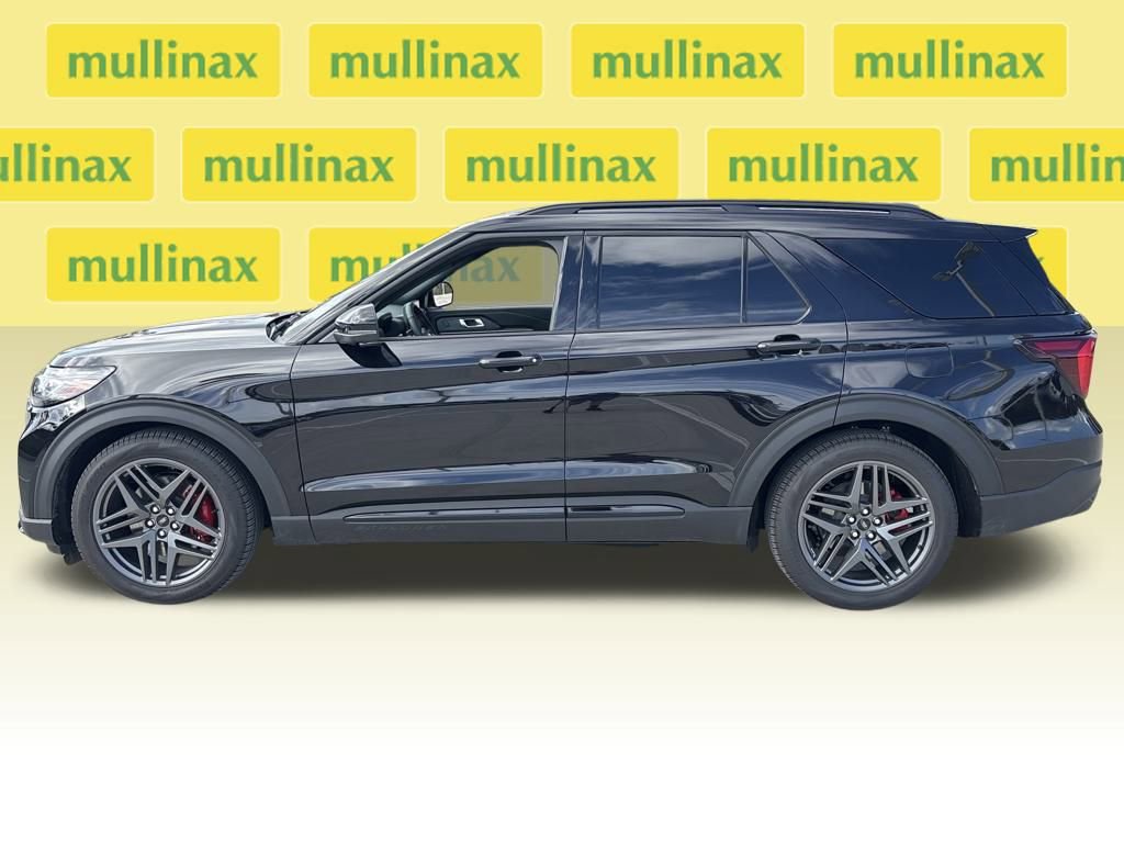 Used 2025 Ford Explorer ST image 11