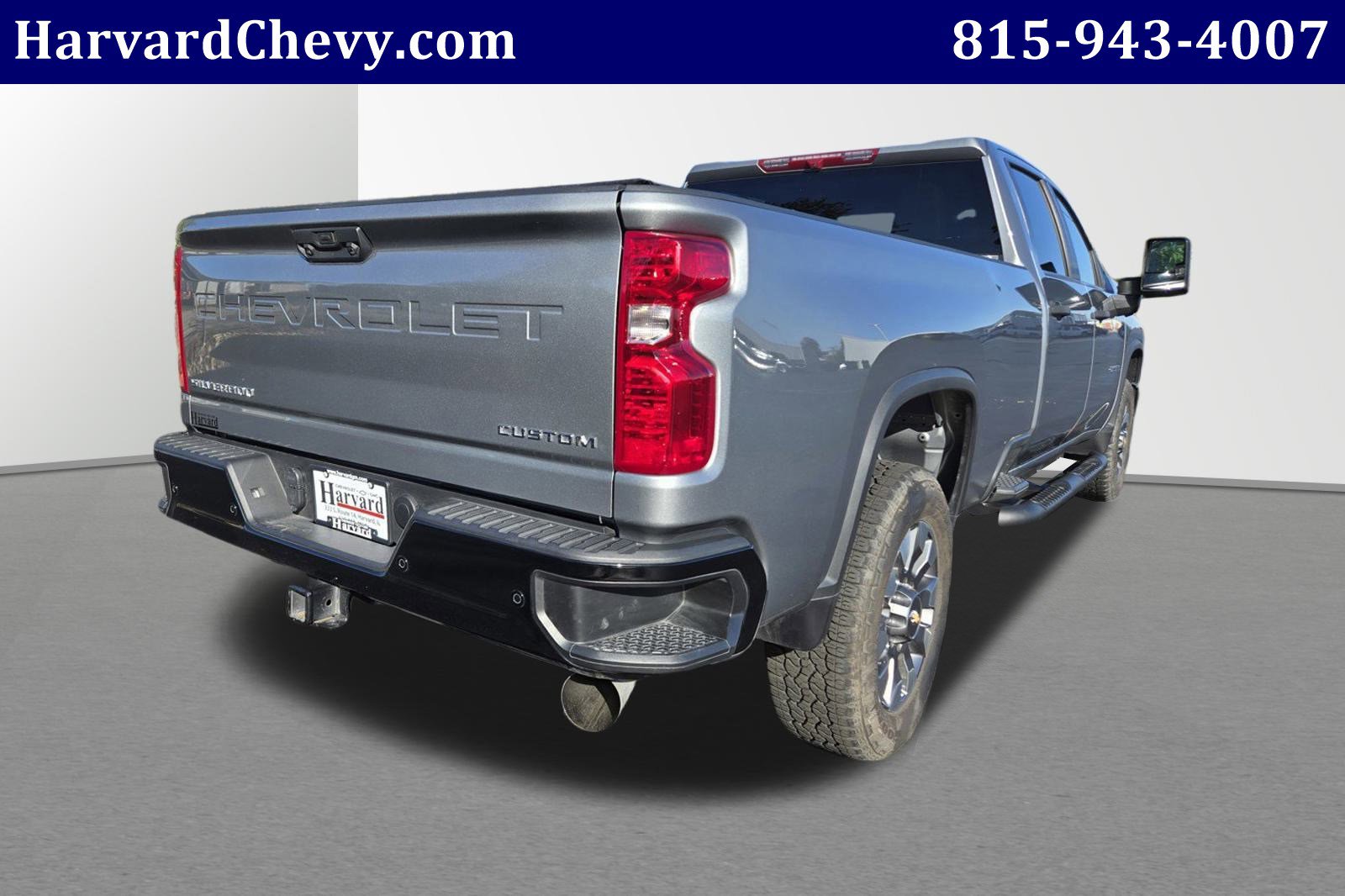 Used 2024 Chevrolet Silverado 2500 Custom w/ Custom Value Package image 4