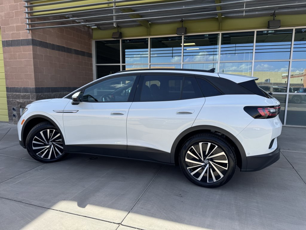 Used 2024 Volkswagen ID.4 S image 5