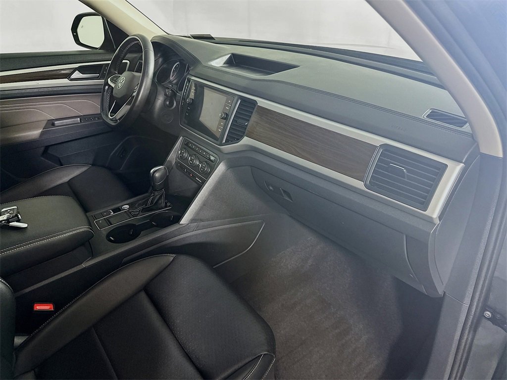 Used 2021 Volkswagen Atlas SE image 30