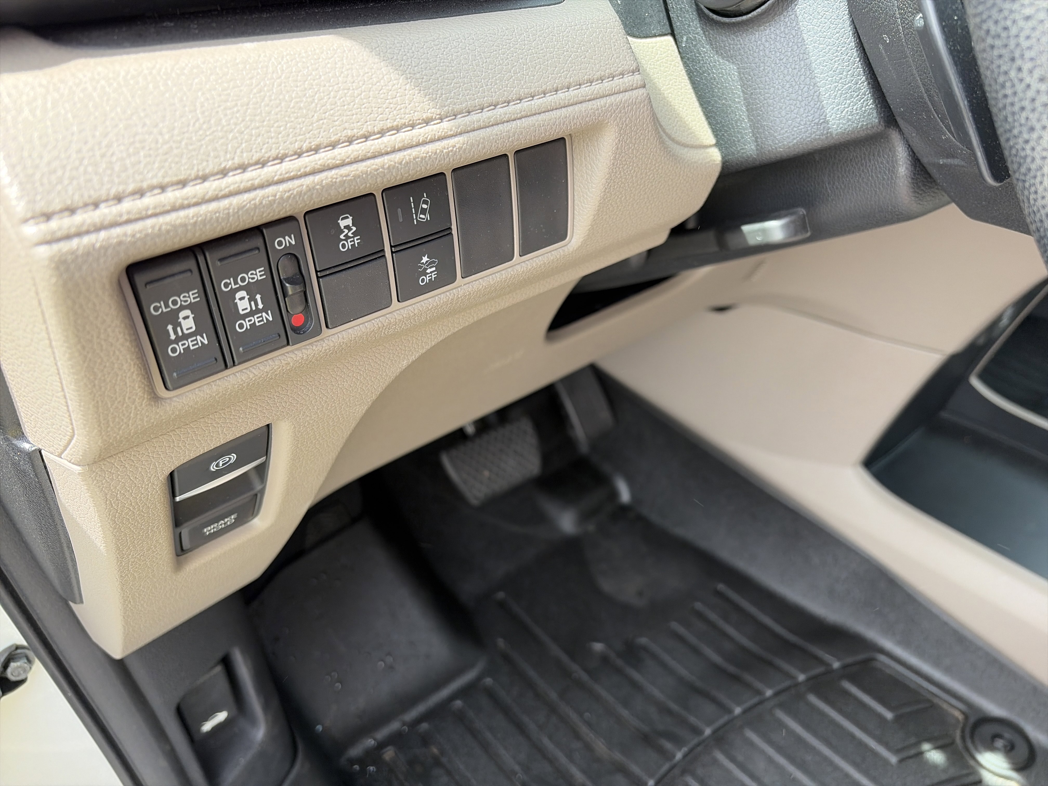 Used 2018 Honda Odyssey EX image 18