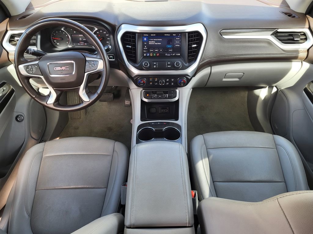Used 2023 GMC Acadia SLT image 17