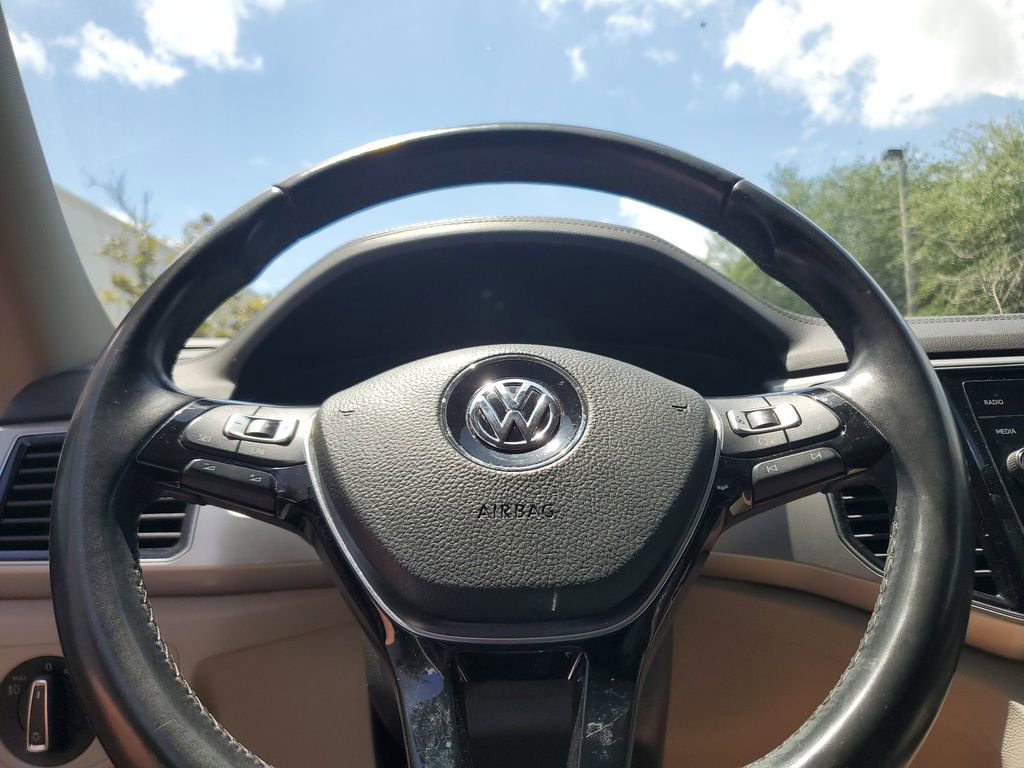 Used 2018 Volkswagen Atlas SEL FWD image 25