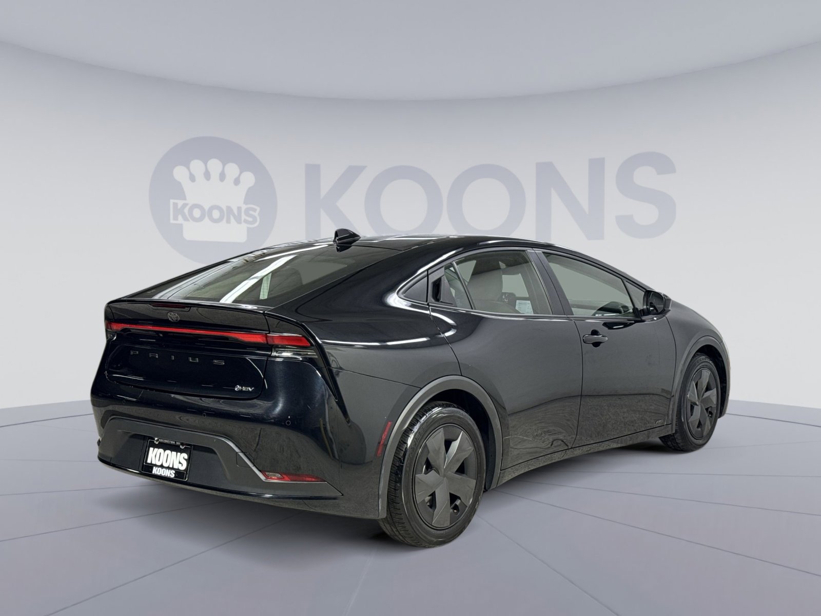 Used 2025 Toyota Prius LE image 12