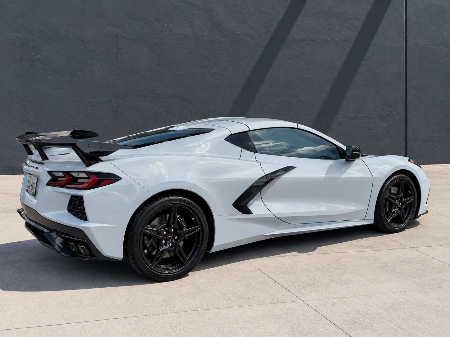 Used 2024 Chevrolet Corvette Stingray Coupe w/ Z51 Performance Package RWD image 3