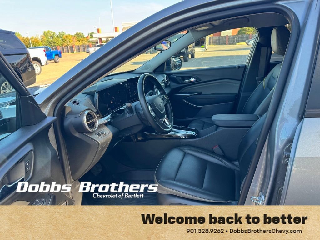 Used 2025 Chevrolet Trax ACTIV w/ Driver Confidence Package FWD image 10