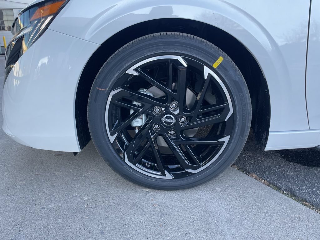 New 2026 Nissan Sentra SR w/ SR Premium Package FWD image 39