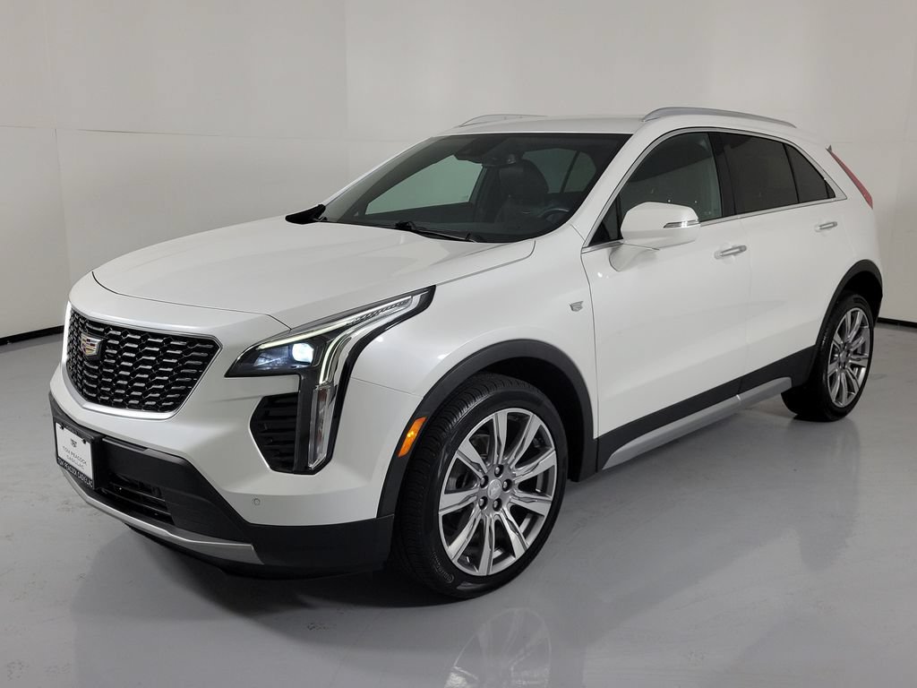 Used 2023 Cadillac XT4 Premium Luxury FWD image 2